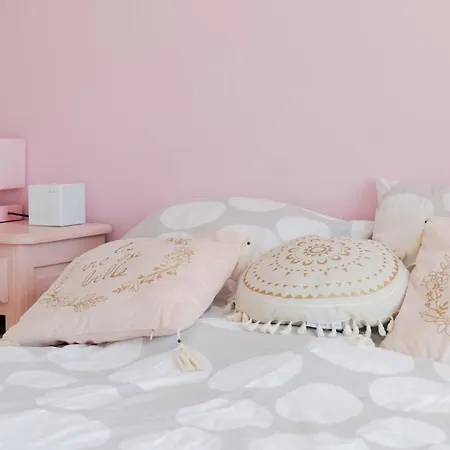 Holiday home Grande Maison Avec Piscine, Proche Ocean, Les Sables, 6 Personnes *