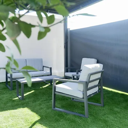 Holiday home Grande Maison Avec Piscine, Proche Ocean, Les Sables, 6 Personnes *