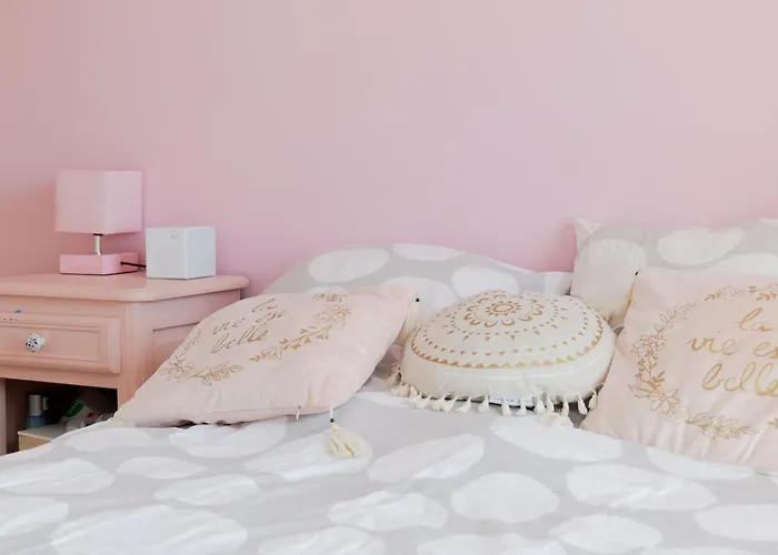 Holiday home Grande Maison Avec Piscine, Proche Ocean, Les Sables, 6 Personnes *