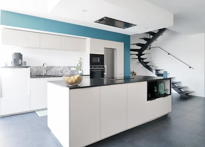 Grande Maison Avec Piscine, Proche Ocean, Les Sables, 6 Personnes