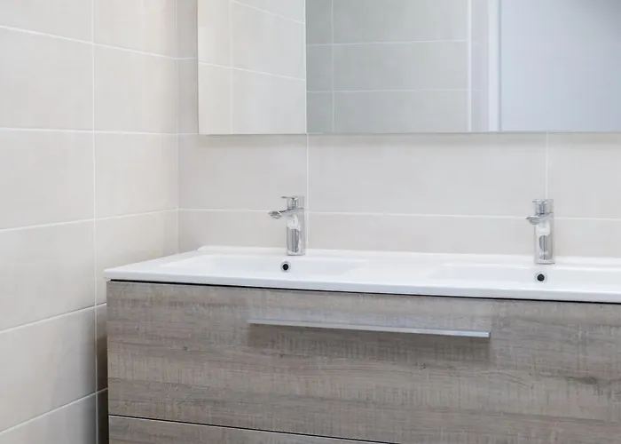 Holiday home Grande Maison Avec Piscine, Proche Ocean, Les Sables, 6 Personnes Les Sables-d'Olonne