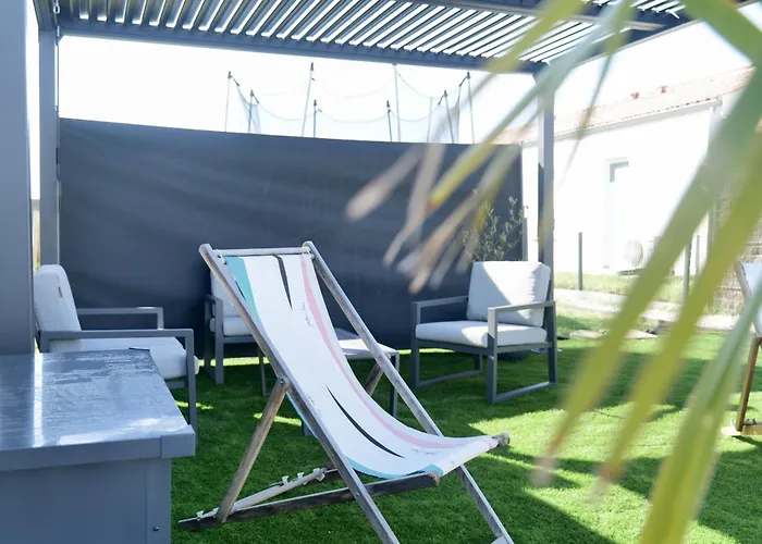 Grande Maison Avec Piscine, Proche Ocean, Les Sables, 6 Personnes Holiday home Les Sables-d'Olonne