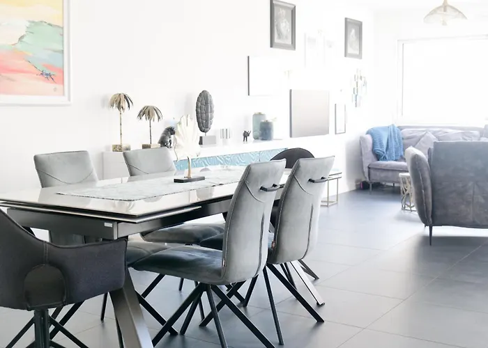 Grande Maison Avec Piscine, Proche Ocean, Les Sables, 6 Personnes *